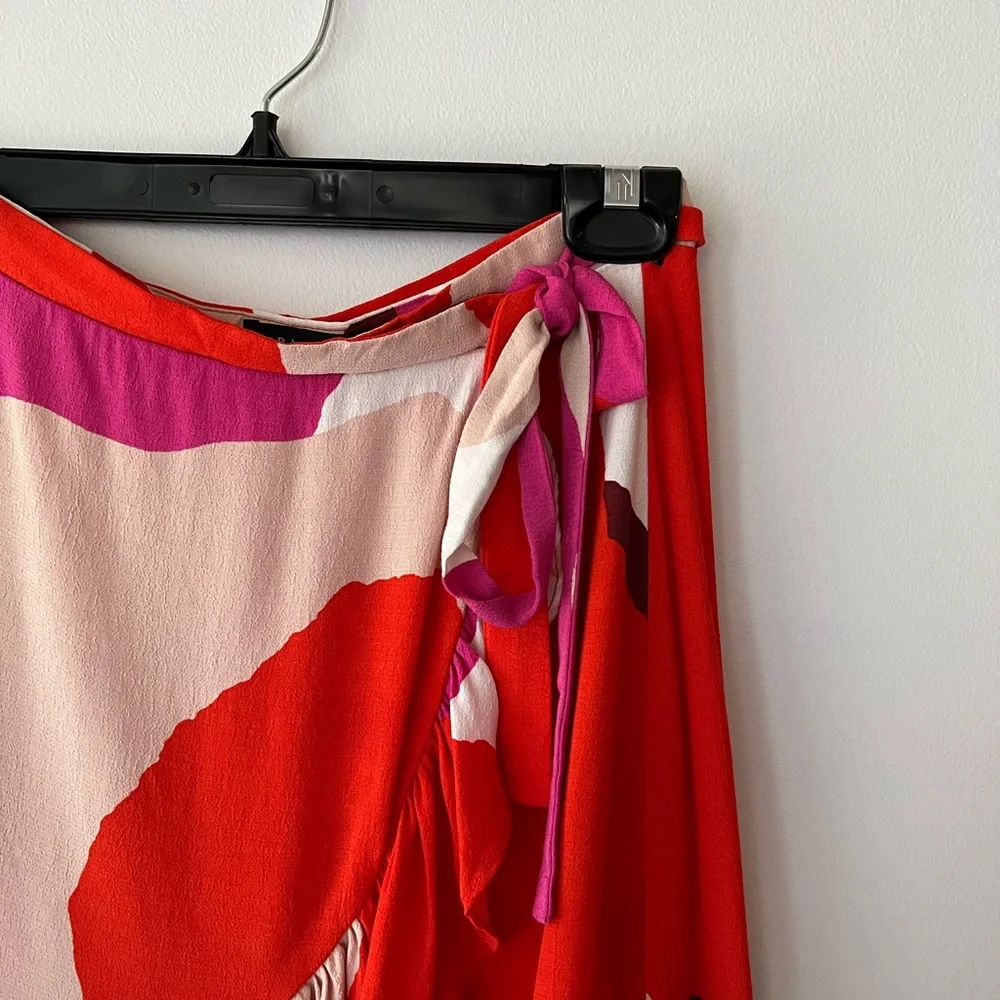 ZARA Wrap mini skirt abstract pink pattern - Picture 2 of 4